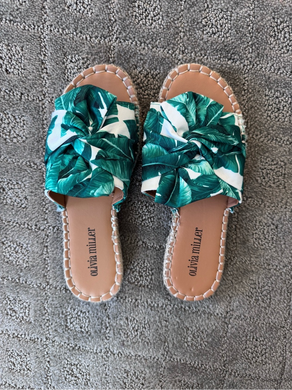 Women’s Olivia Miller Green Palm Leaf Knot Slide Sandals Size 6